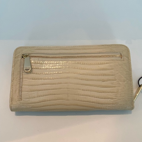 Brahmin Green Leather Wallet - Picture 2 of 6